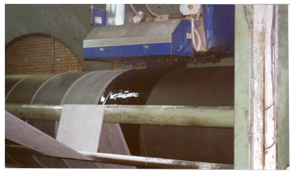 application heads for weld seam coating